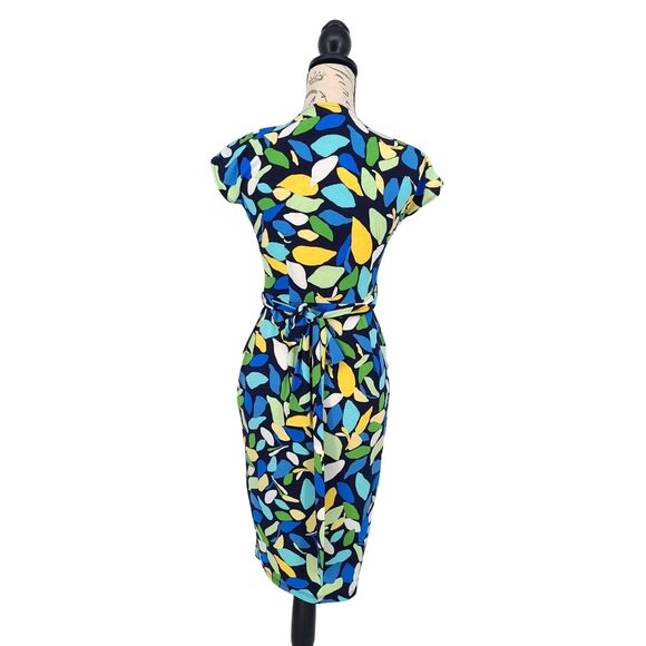 Maggy London NWT Printed Wrap Dress Size 2 - Picture 3 of 9